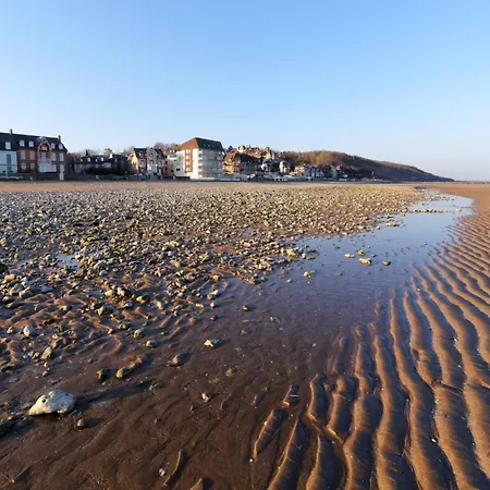 Deauville 1 Et 2-27 By Interhome *